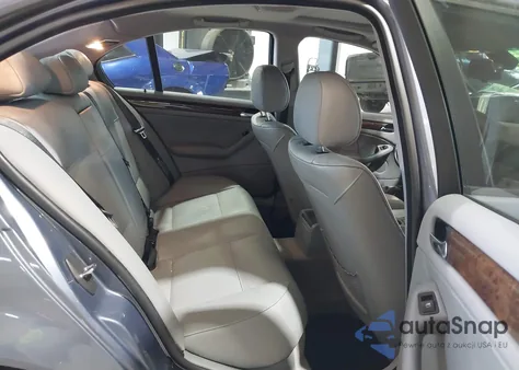 2005 BMW 325 Xi from USA, damaged, VIN WBAEU33485PR19749